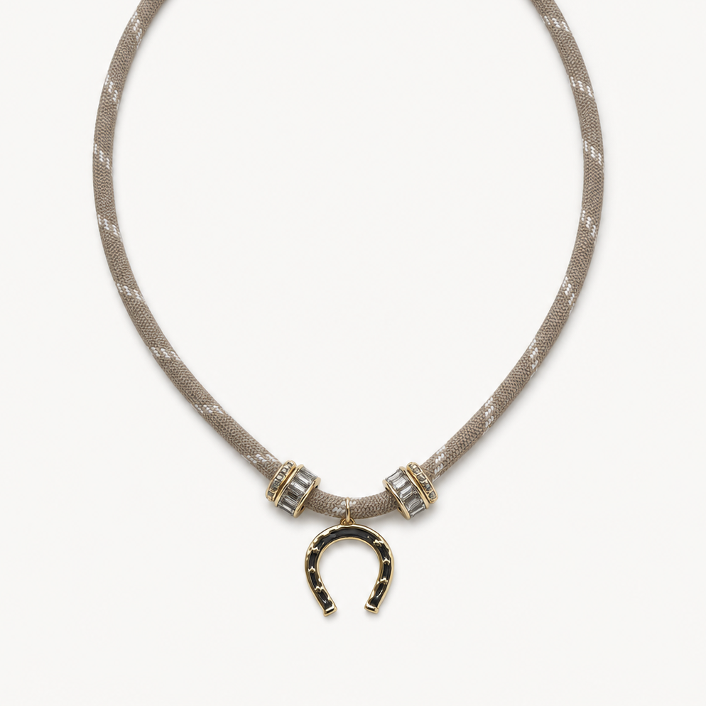 HORSESHOE CORD NECKLACE