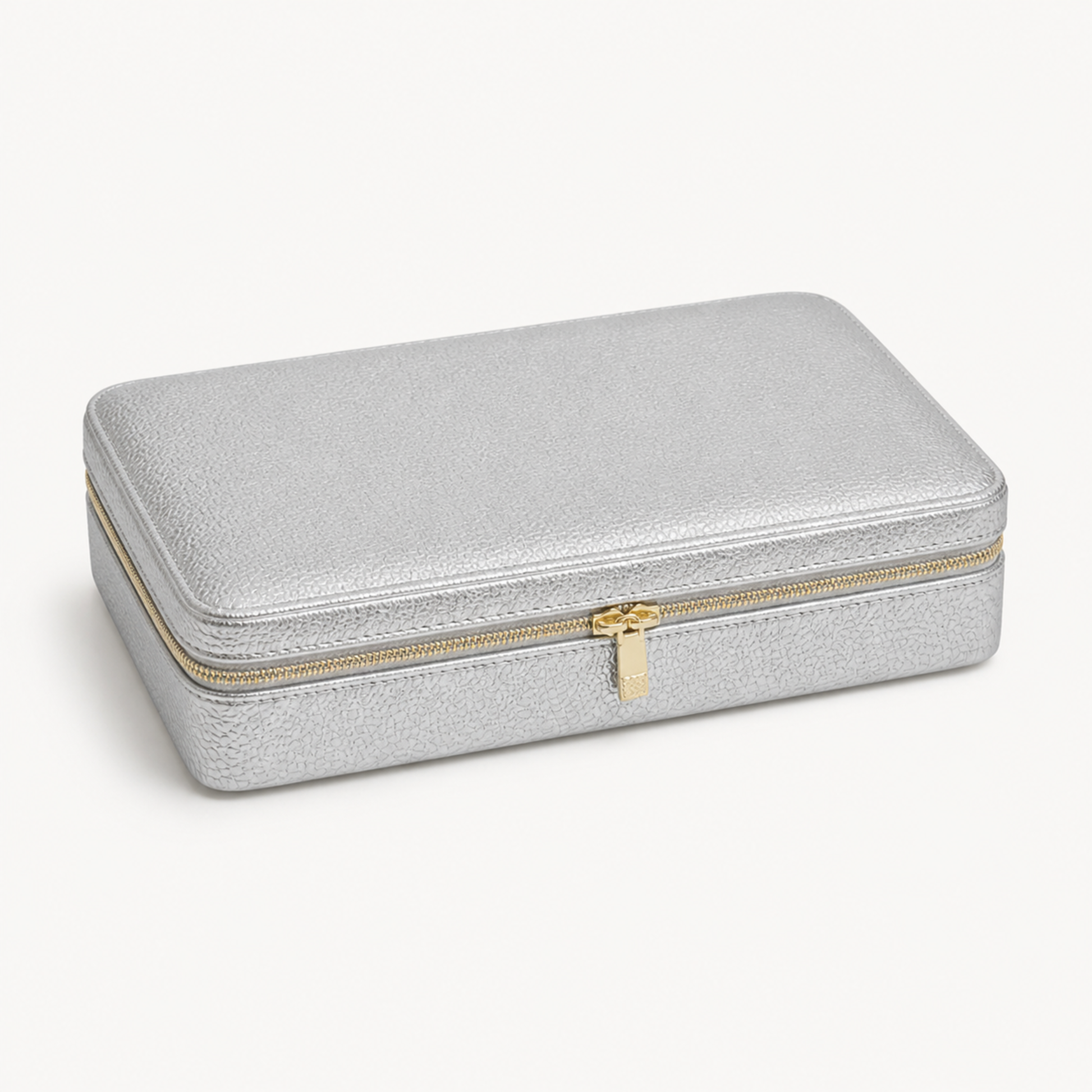 SILVER PEARLIZED JEWELRY TRAVEL CASE — closed